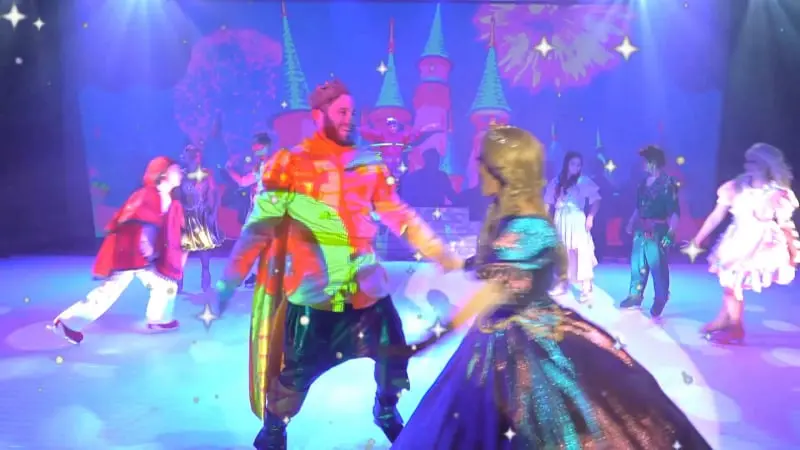 Eventy na lodzie, przedstawienia na syntetycznym lodzie